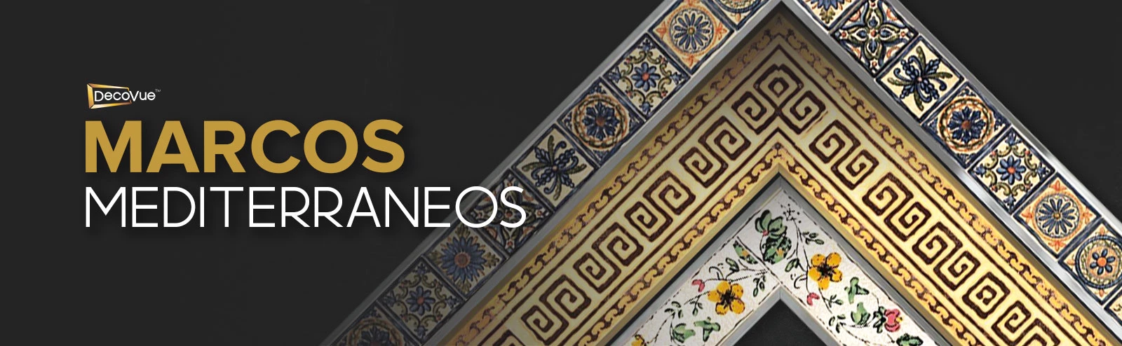 Tres estilos diferentes de marcos mediterráneos sobre una superficie negra.